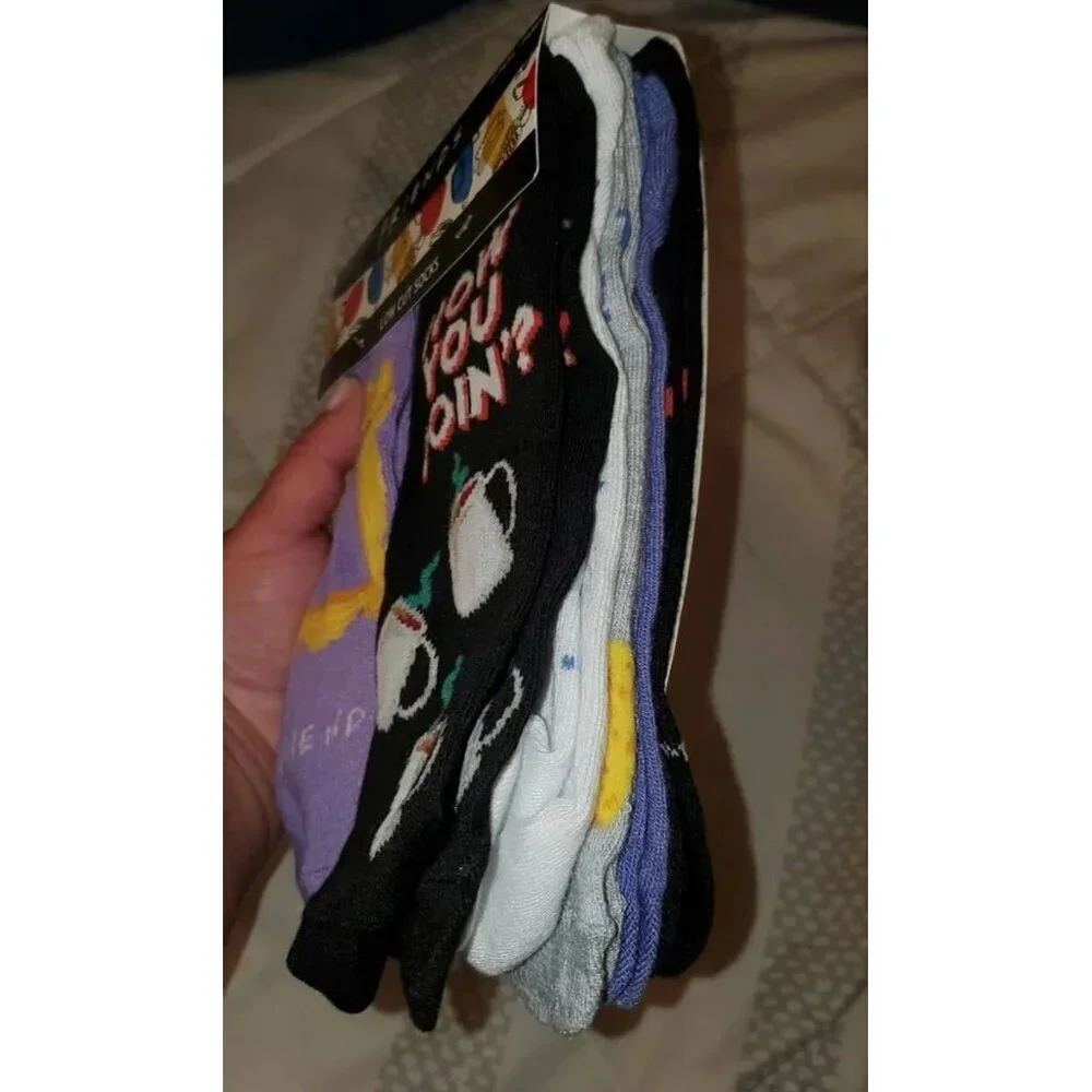 Friends TV Show Low Cut Socks 10 Pack Women’s No Show Ankle Socks
